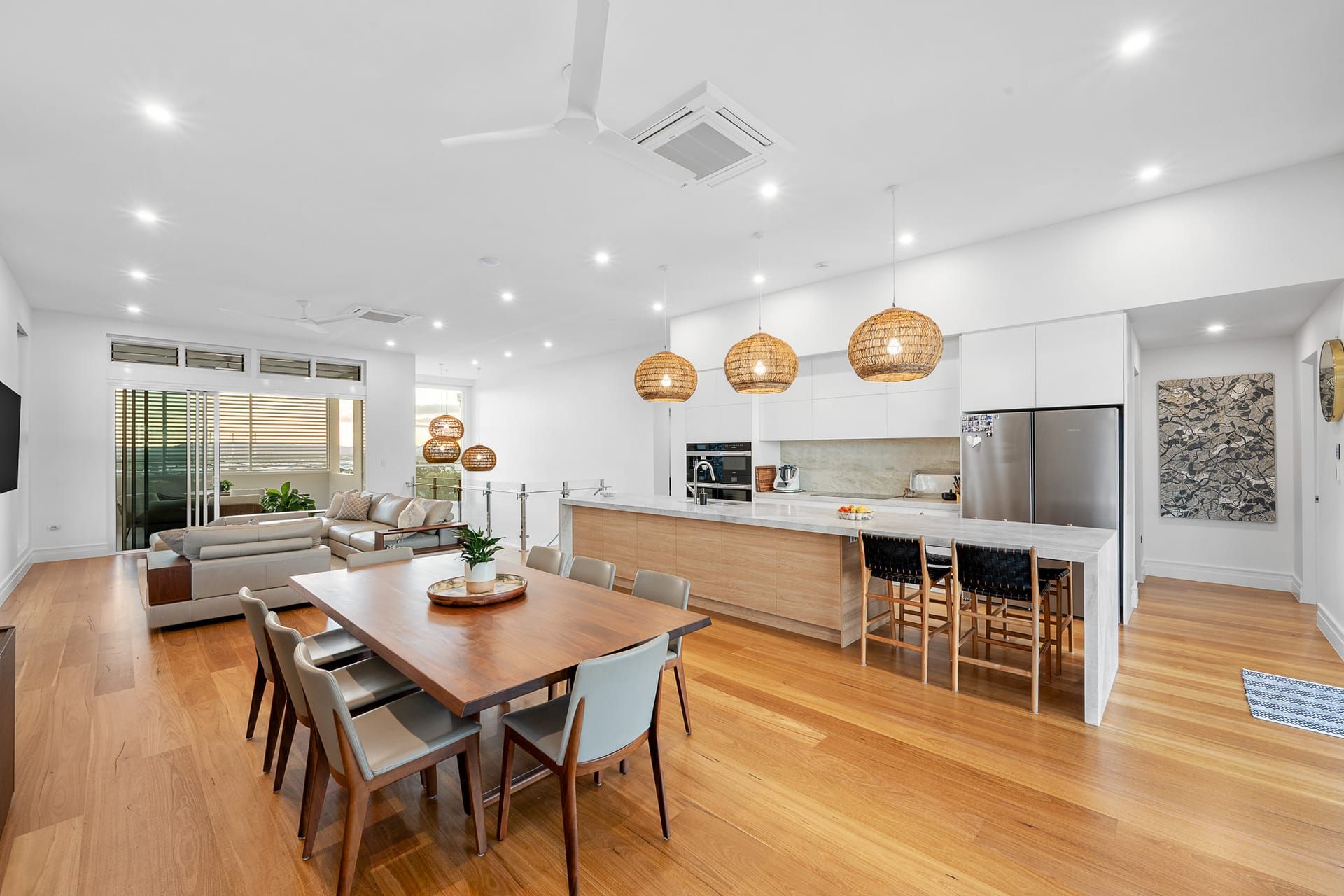 Open plan dining, kitchen and living area